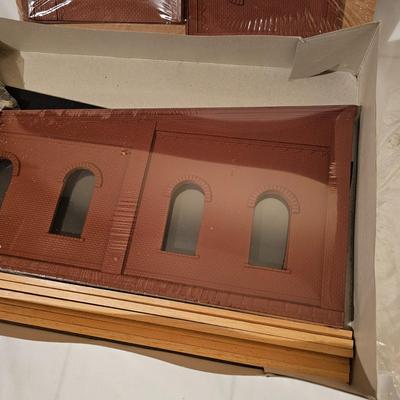 Roundhouse & Engine House Kits (T2-JS)