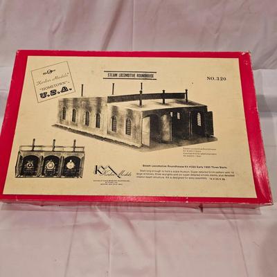 Roundhouse & Engine House Kits (T2-JS)