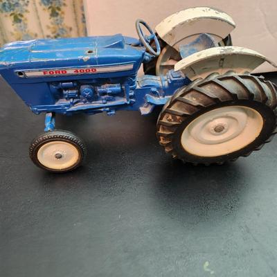 2 Die Cast Farm Tractors Blue Ford 4000 Red Tractor