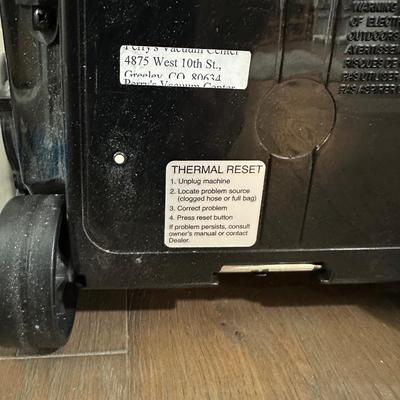 RICCAR VACUUM WITH EXTRA BAGS