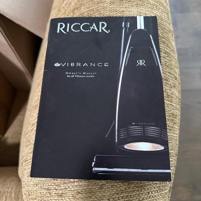 RICCAR VACUUM WITH EXTRA BAGS