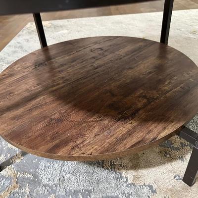 2-TIERED TABLE WITH LAMP