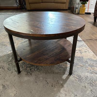 2-TIERED TABLE WITH LAMP