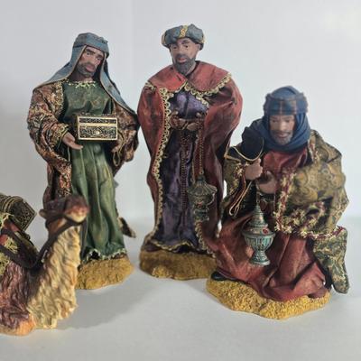 LOT 81L: Fabric Mache Nativity Set