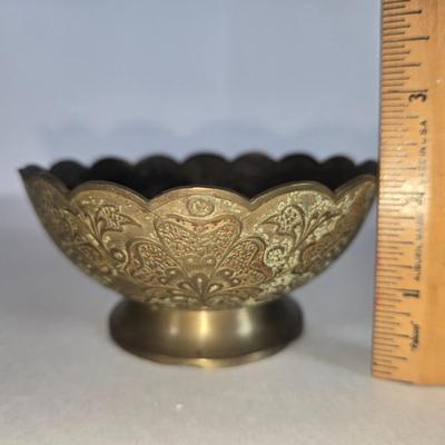 LOT 82L: Brass Hanging Lantern, Bowls, and Decor