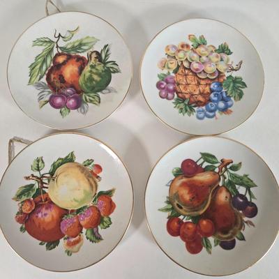 LOT 83L: Jade Tree with Decorative Plates and Glass Paperweights