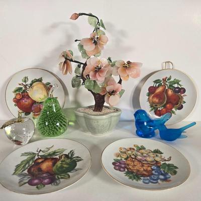 LOT 83L: Jade Tree with Decorative Plates and Glass Paperweights