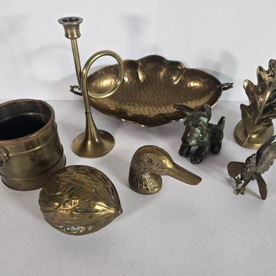 LOT 90L: Brass Home Decor