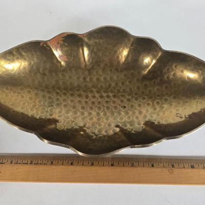 LOT 90L: Brass Home Decor