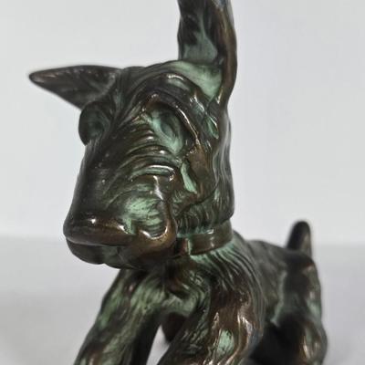 LOT 90L: Brass Home Decor