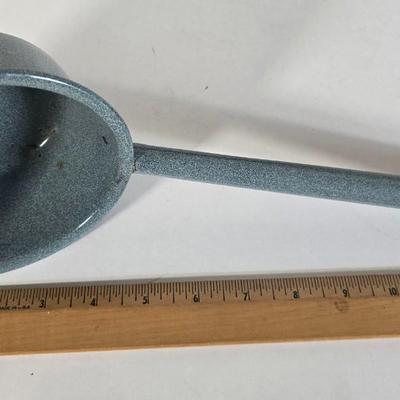 LOT 92L: Cutco Knives with Enameled Metal Trays and Kitchen Gadgets