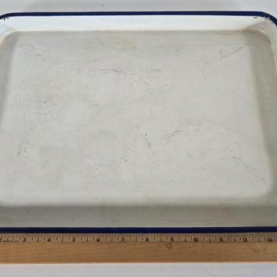 LOT 92L: Cutco Knives with Enameled Metal Trays and Kitchen Gadgets