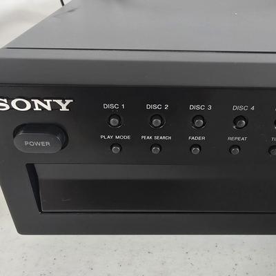 LOT 98L: Sony 5-Disk CD Changer CDP-CE375