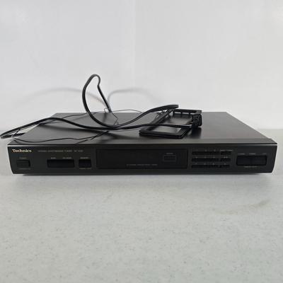LOT 99L: Technics Stereo Synthesizer Tuner ST-K55