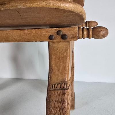 LOT 101L: Camel Saddles