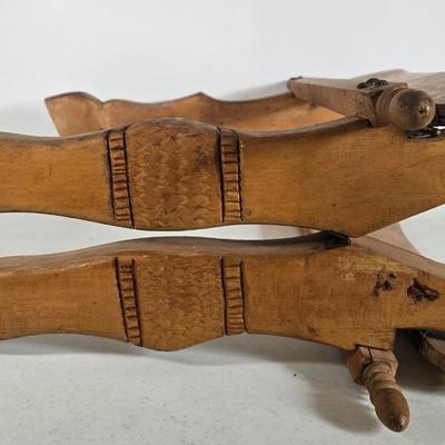 LOT 101L: Camel Saddles