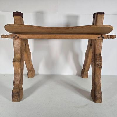 LOT 101L: Camel Saddles