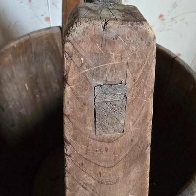 LOT 103L: Spinning Wheel and Wood Barrel