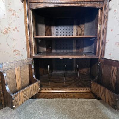 LOT 105L: Corner Bar Cabinet