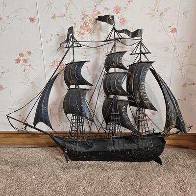 LOT 114L: Metal Decor and Wood Chests