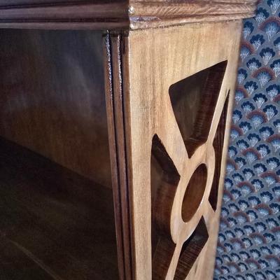 LOT 115Y: Bookcase