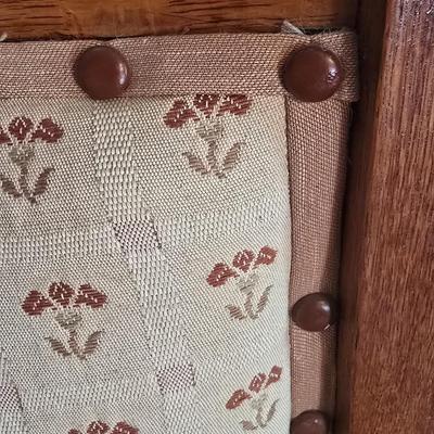 LOT 119Y: Rocking Chair and Table