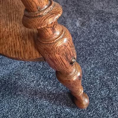 LOT 119Y: Rocking Chair and Table