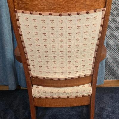 LOT 119Y: Rocking Chair and Table