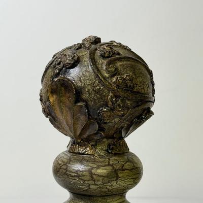 LOT 129B: Vintage Decorative Bookends