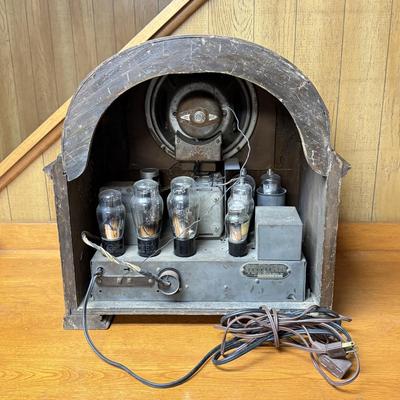LOT 134B: Vintage Crosley Radio Model-124