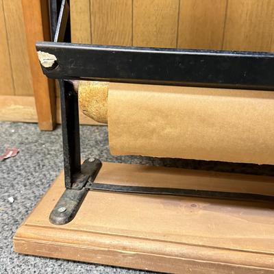 LOT 135B: Vintage Bulman Made Paper Cutter
