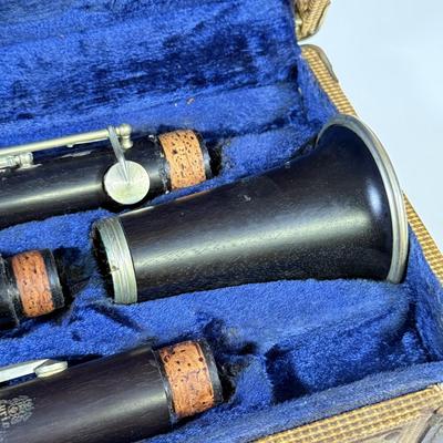 LOT 140B: Vintage Lyric Custombuilt Clarinet