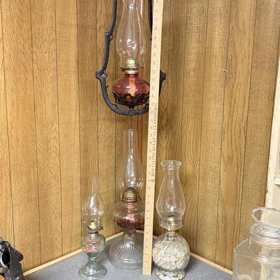 LOT 148B: Collection of Vintage Oil Lamps