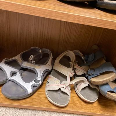 Ladies sandals