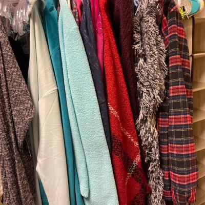 Very large lot of women’s clothes