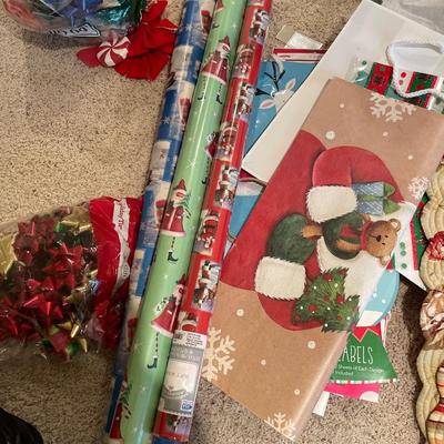 Placemats and gift wrap