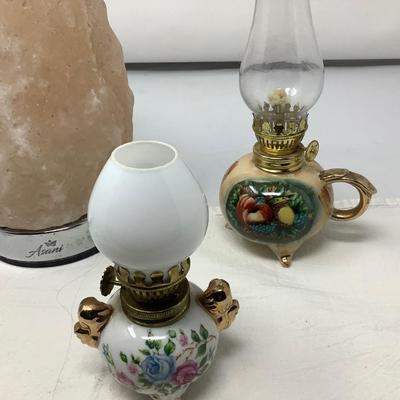 Sale Photo Thumbnail #64: Lamps