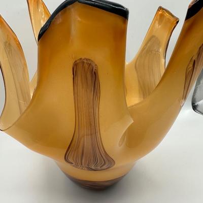 Art Glass Ruffled Edge Bowl