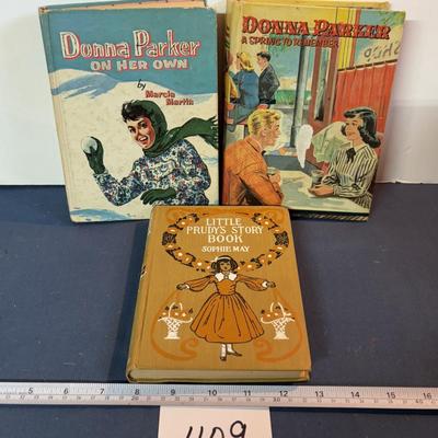 Vintage Girls Books