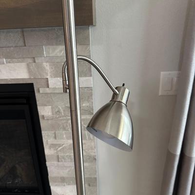 FLOOR LAMP