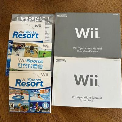 Wii GAME CONSOLE AND CONTROLLER