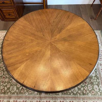 DINING ROOM TABLE AND 4 CHAIRS