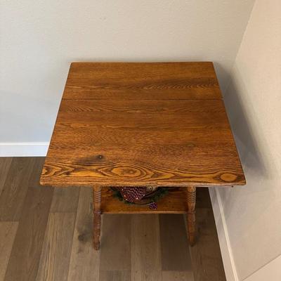 ANTIQUE OAK TABLE WITH LAMP AND DECOR
