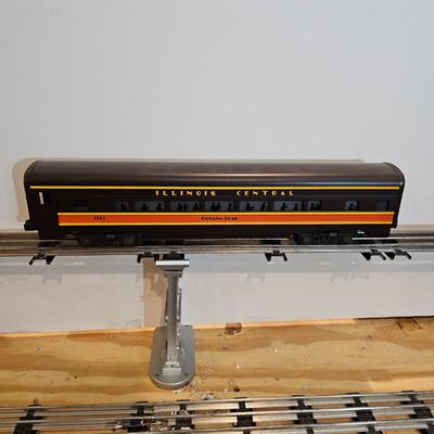 Illinois Central F3 A-B-A Set w/7 Passenger Cars & Boxes (T2-JS)