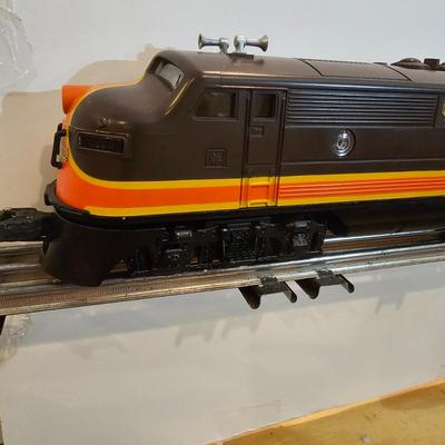 Illinois Central F3 A-B-A Set w/7 Passenger Cars & Boxes (T2-JS)
