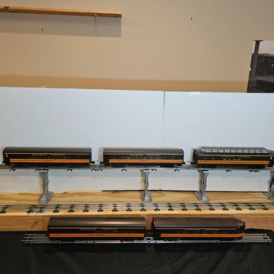 Illinois Central F3 A-B-A Set w/7 Passenger Cars & Boxes (T2-JS)