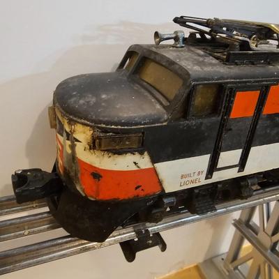 New Haven EP5 Electric Engine and Six Boxcars (T2-JS)