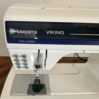 HUSQVARNA VIKING QUILT DESIGNER SEWING MACHINE