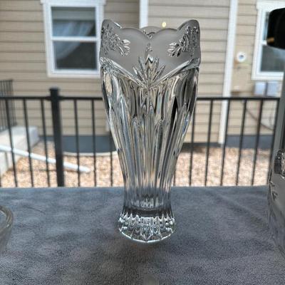 VASE AND SERVING PIECES
