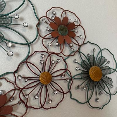 WALL DECOR